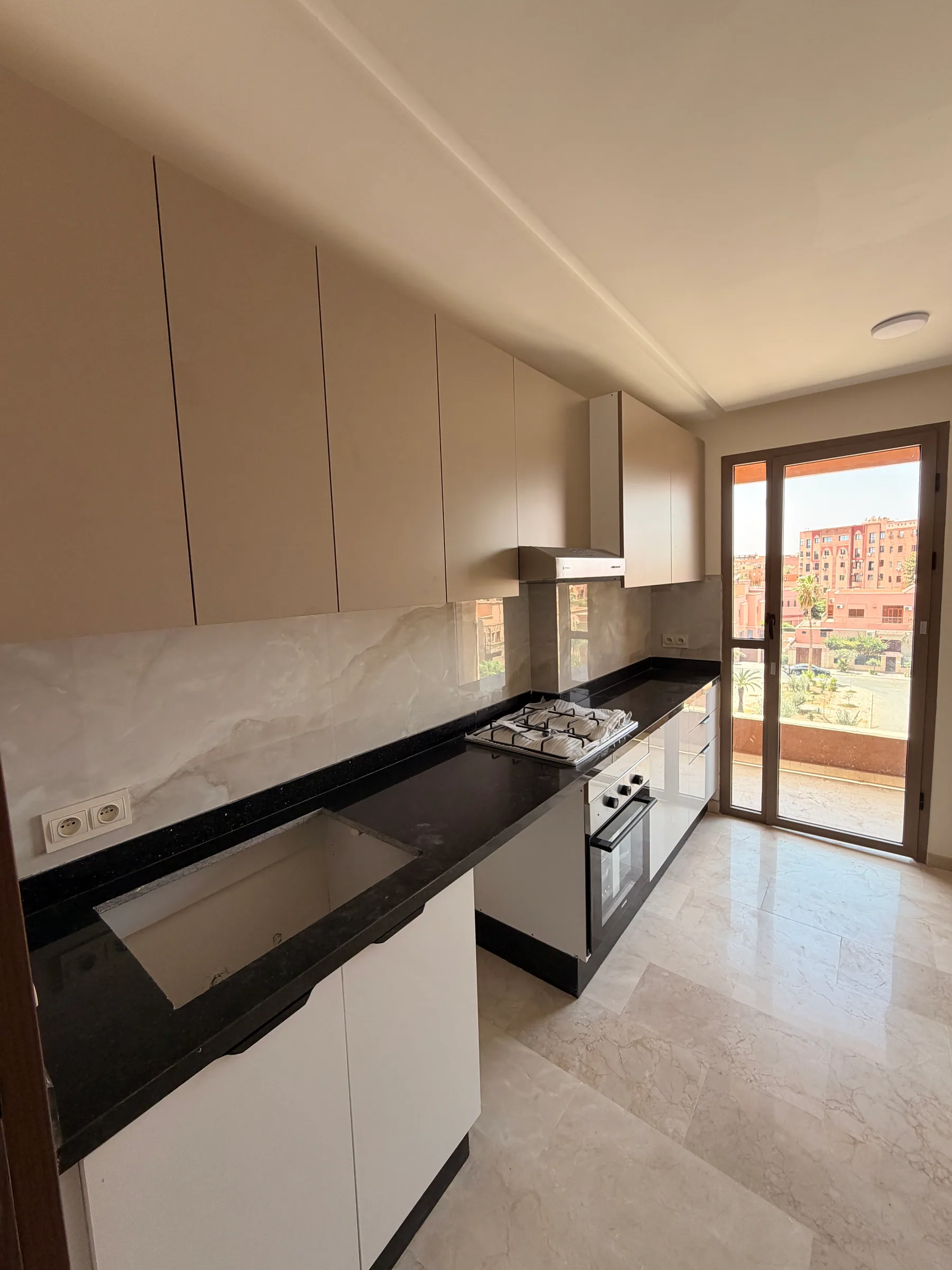Cuisine linéaire beige